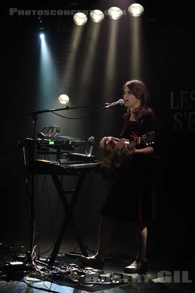 JUANA MOLINA - 2009-04-20 - PARIS - La Maroquinerie - 